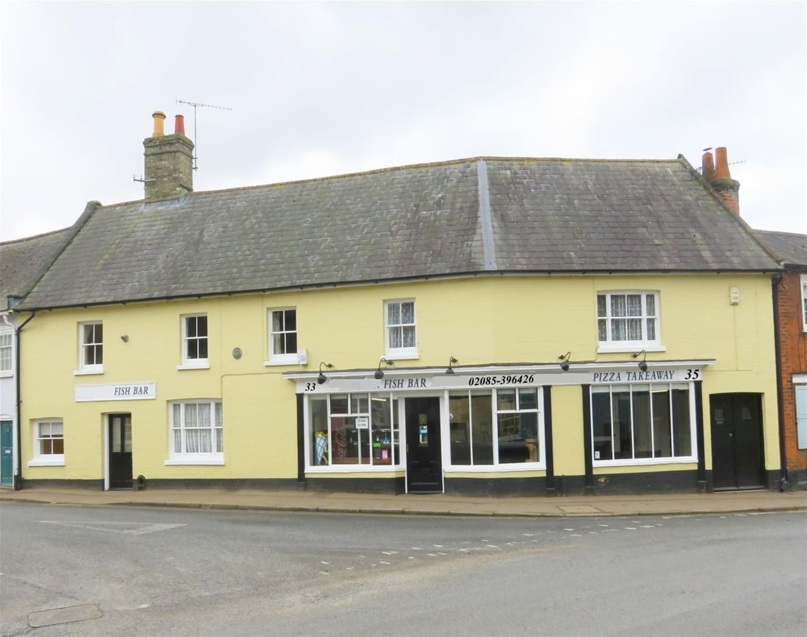 Grade II listed fish & chip shop with family home, Woodbridge — Fish & chip shop for sale in Woodbridge, Suffolk