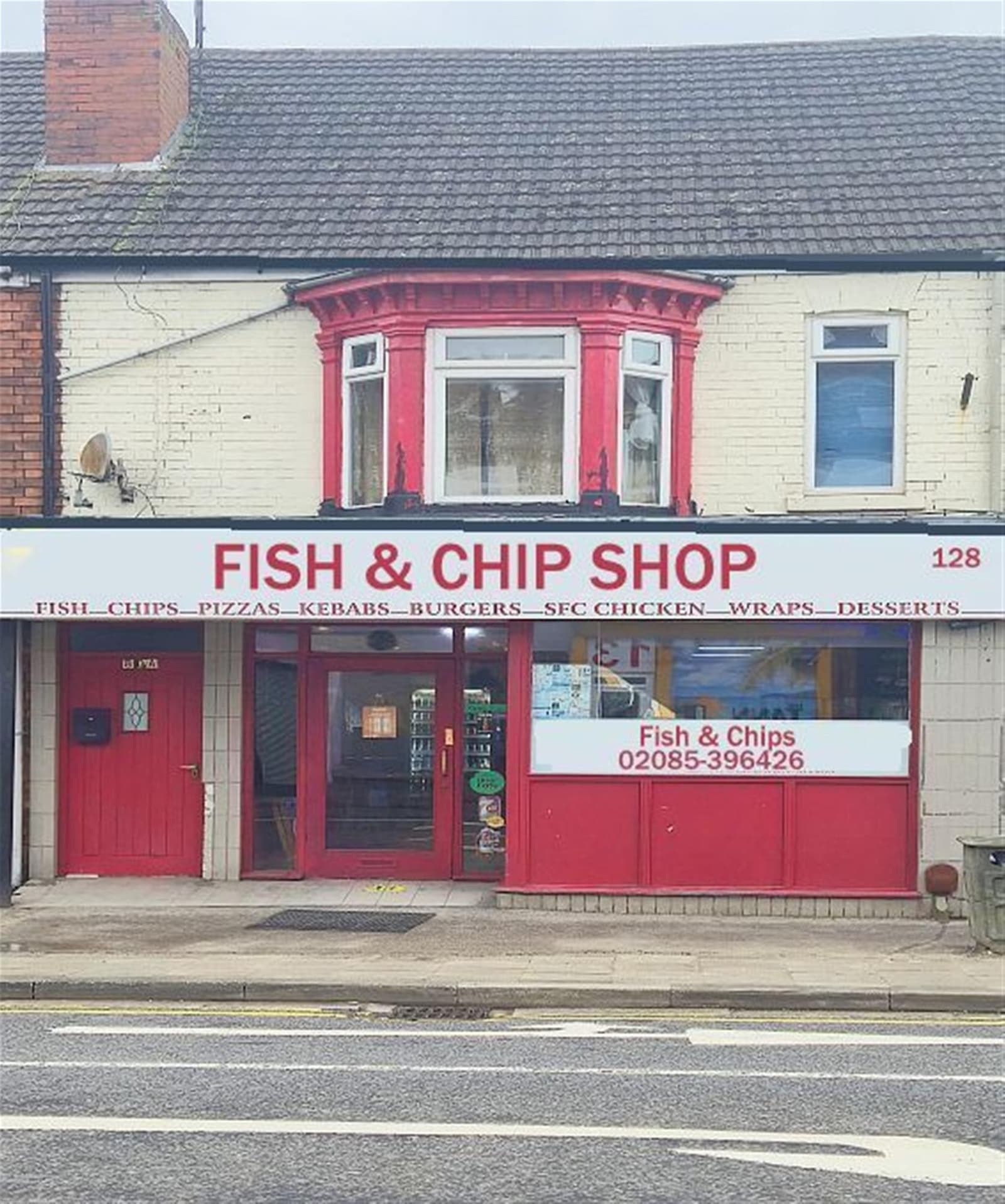 Freehold fish & chip shop with flat, central Gainsborough — Fish & chip shop for sale in Gainsborough, Lincolnshire