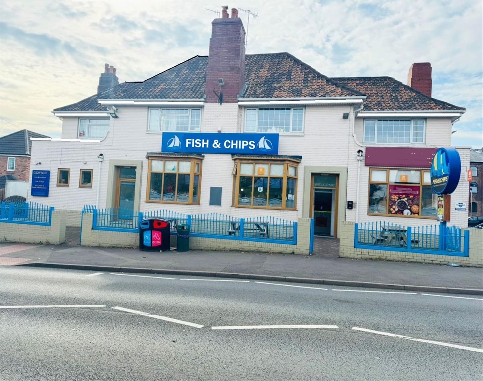 Detached fish & chip shop and Sri Lankan restaurant, Stourbridge — Fish & chip shop for sale in Stourbridge, West Midlands