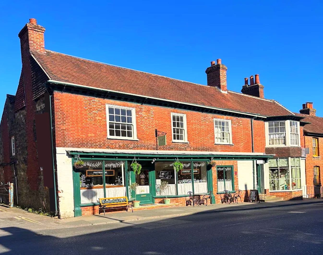Exceptional Characteristic bold corner Cafe & Deli with amazing future growth potential. — Café for sale in Midhurst, West Sussex