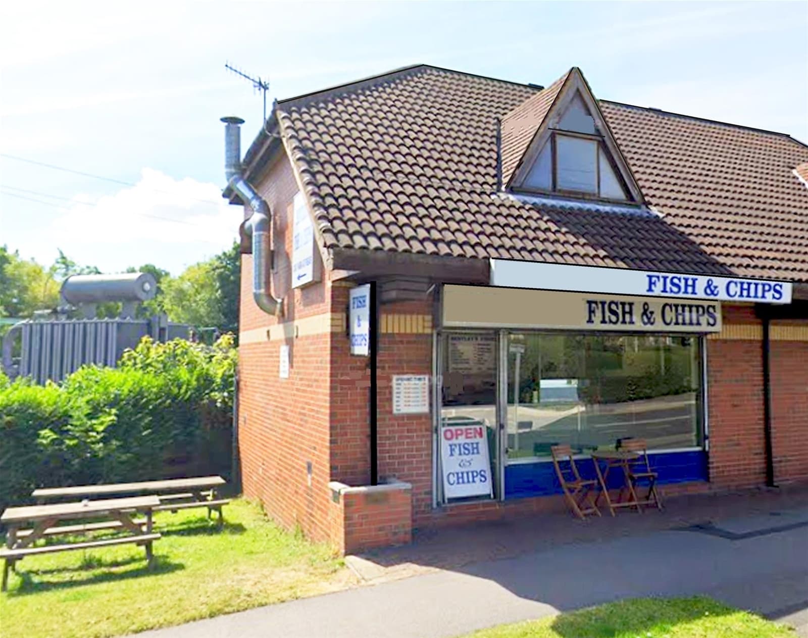 Traditional fish & chip shop, prominent Leeds parade — Fish & chip shop for sale in Leeds, West Yorkshire
